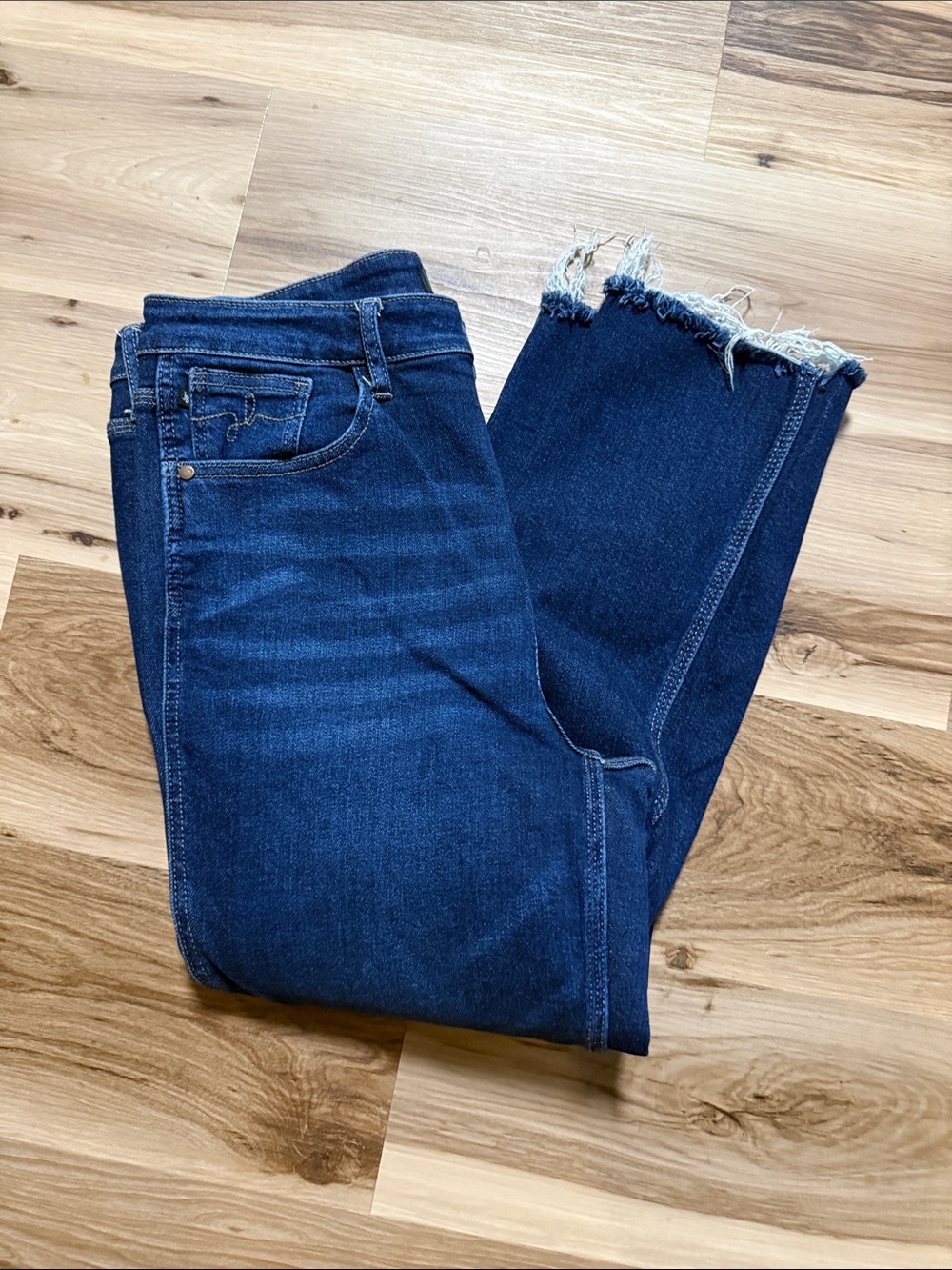 Judy Blue Dark Blue Cropped Frayed Hem Jeans